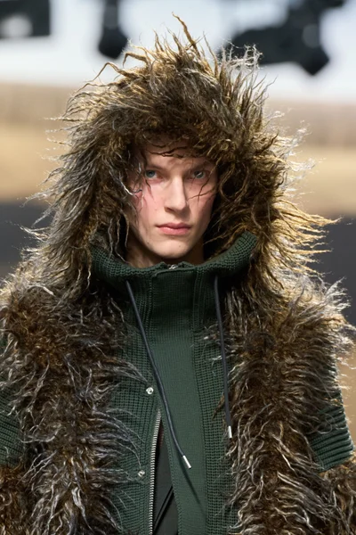Look 5